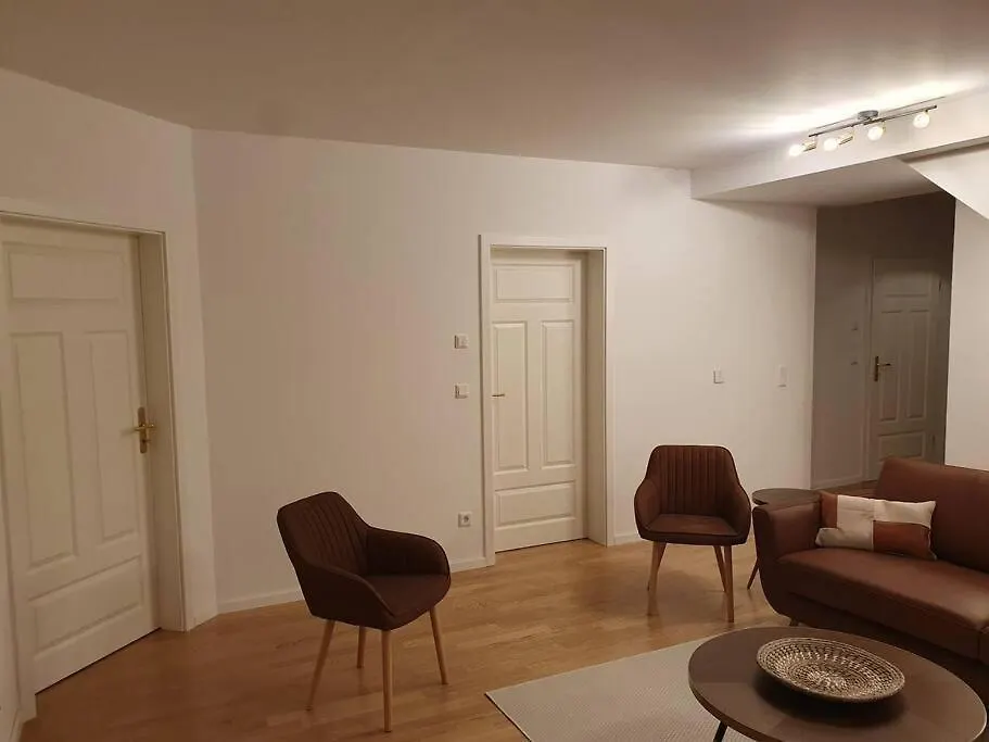 شقة Helle 3 Zimmer Souterrainwohnung In Einem Neubau-Villa ميونيخ ألمانيا